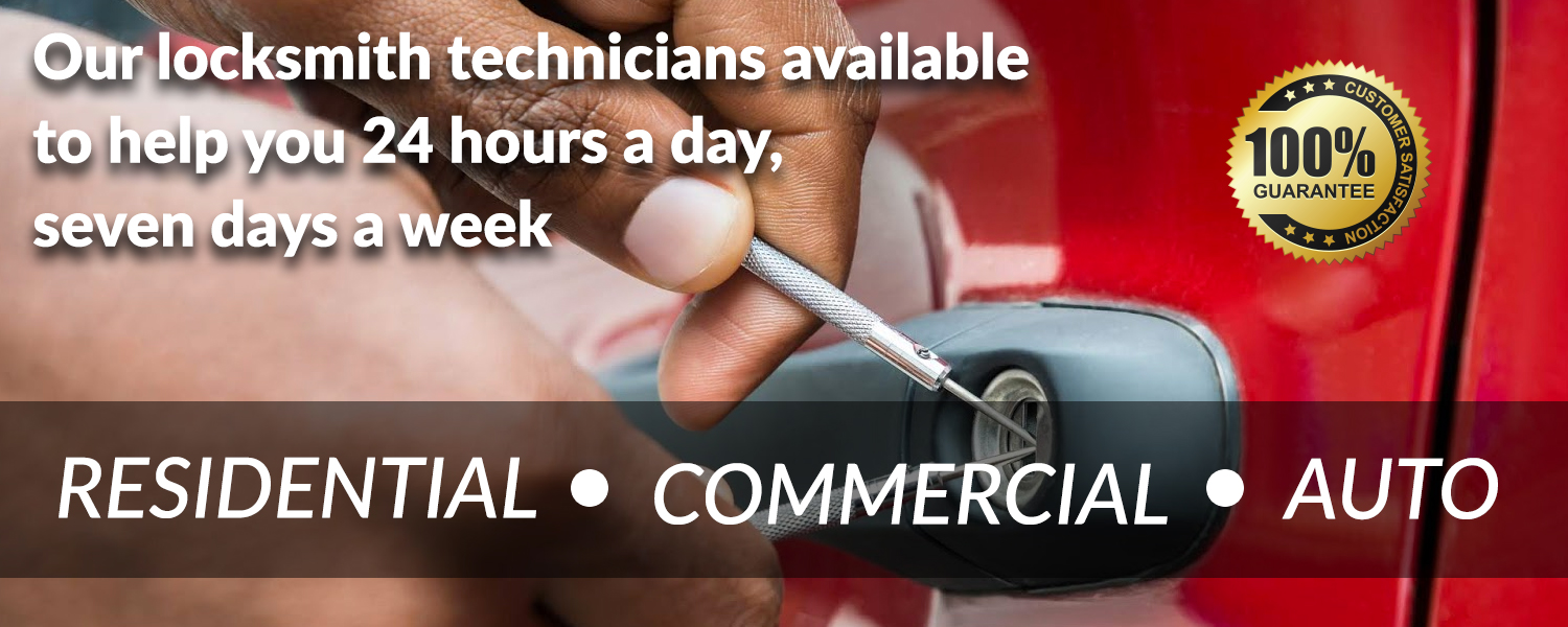 {site.name} automotive technician programming a transponder car key in Roodepoort